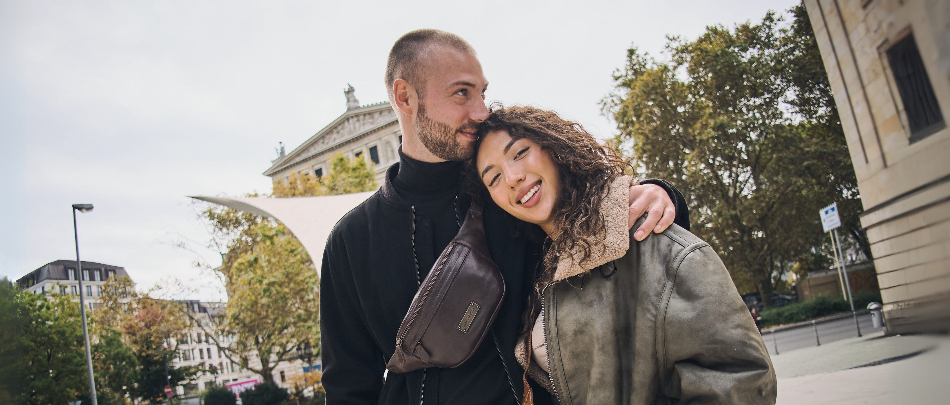 Hochwertige Leder Bauchtaschen von DRAKENSBERG - modisch elegant - nachhaltig handgemacht - 16-9