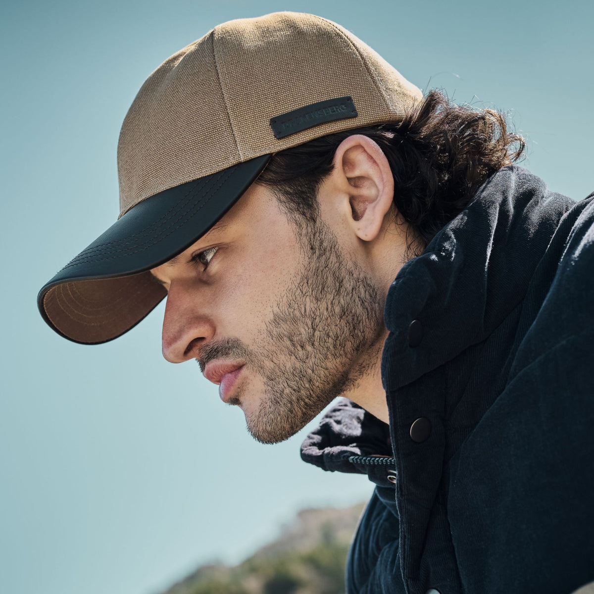 DRAKENSBERG Basecap Lennox in Khaki-Beige – am Model