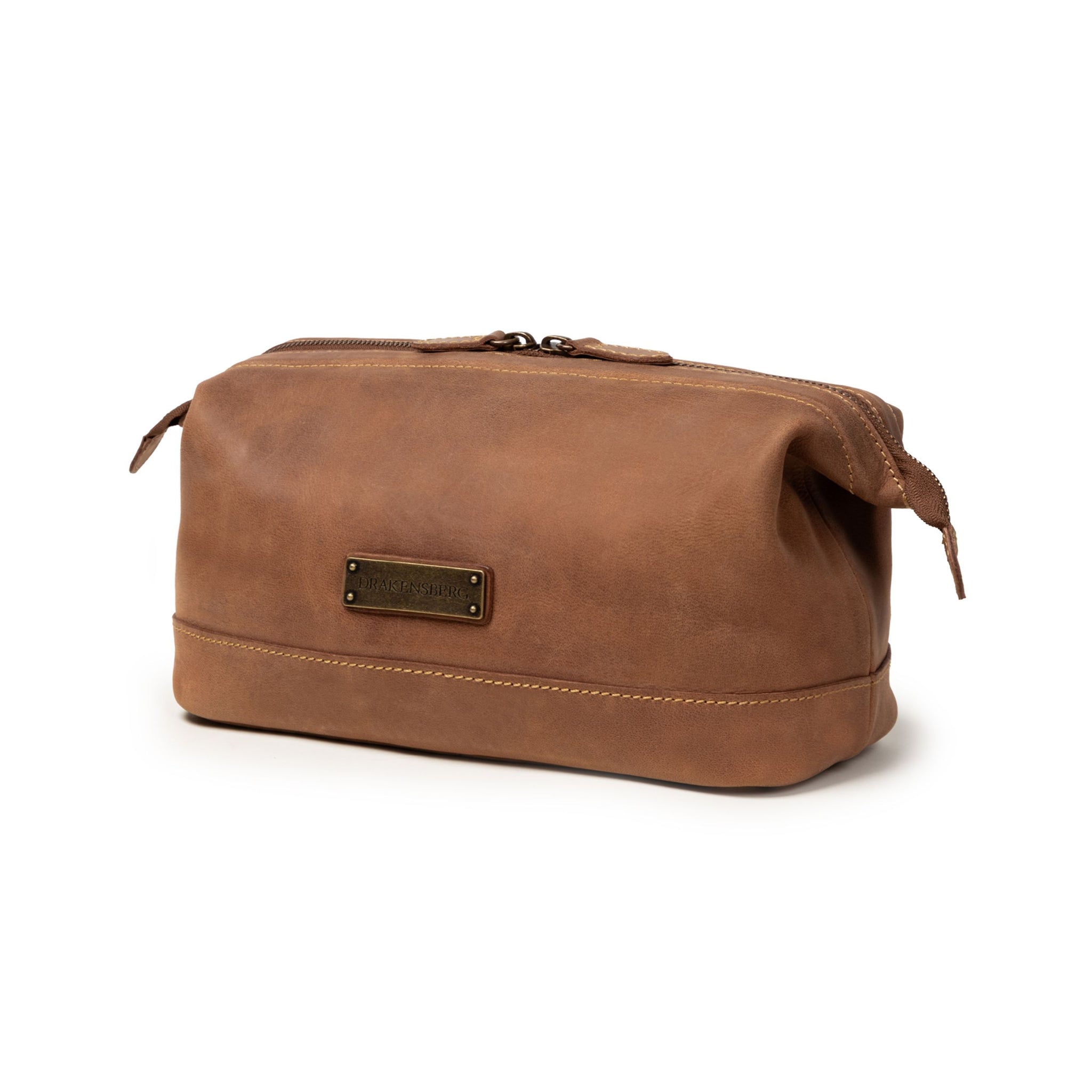 Leather toiletry bag for men »Ruby« with flap