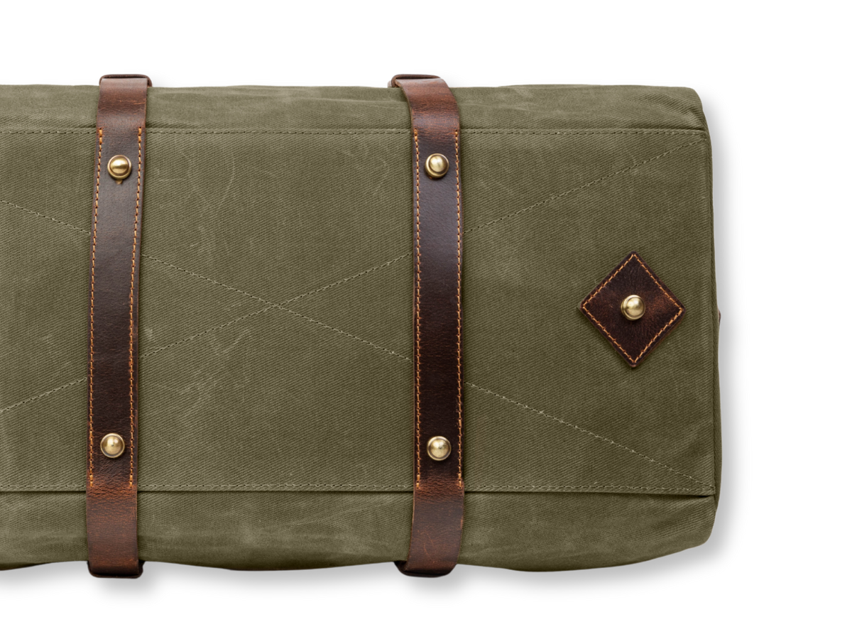 Weekender Cody: Leder- und Metallelemente am Taschenboden