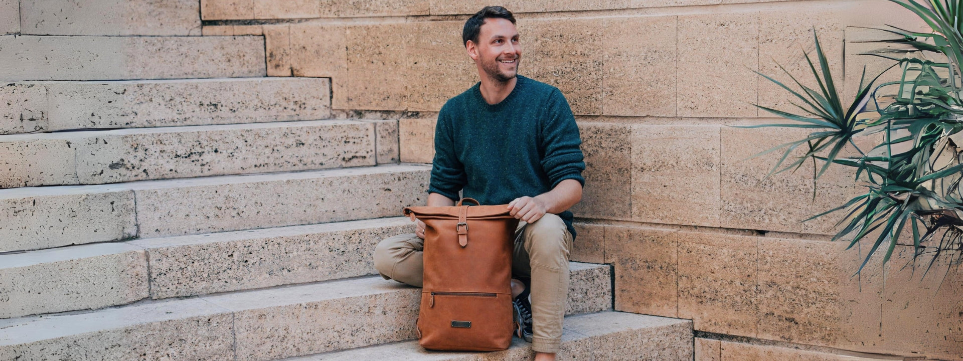 Hochwertige Herren Rucksäcke von DRAKENSBERG - praktisch mit Laptopfach und vielen Fächern - nachhaltig handgemacht - 16-9