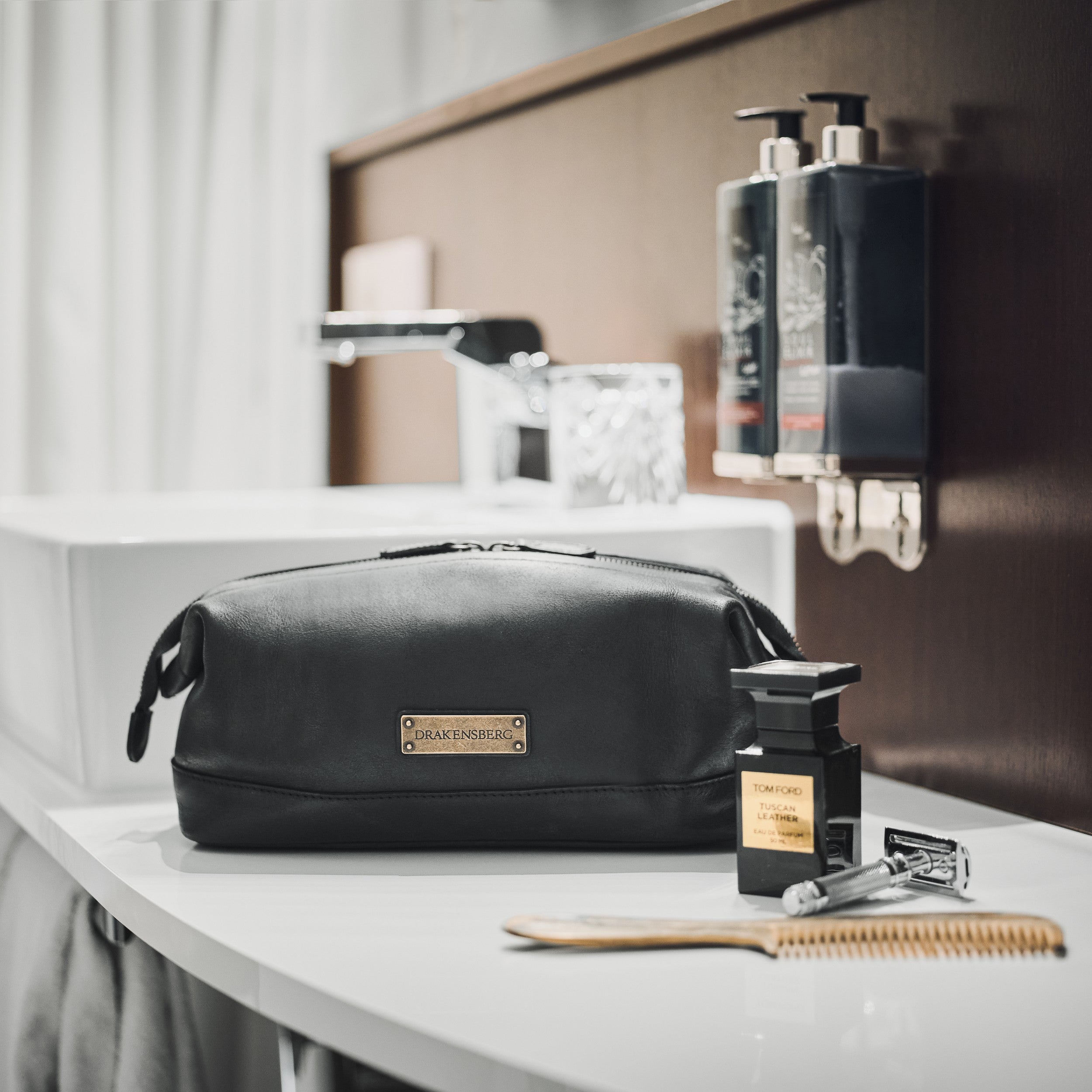 Leder Kulturbeutel Herren - Schwarz - Bad im Hotelzimmer - Dopp Kit Ruby