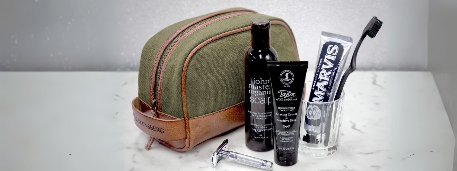 Herren Kulturbeutel und Waschtaschen für Männer von DRAKENSBERG - aus hochwertigem Leder und robusten Baumwollstoffen sind sie nachhaltig handgefertigt - 16-9