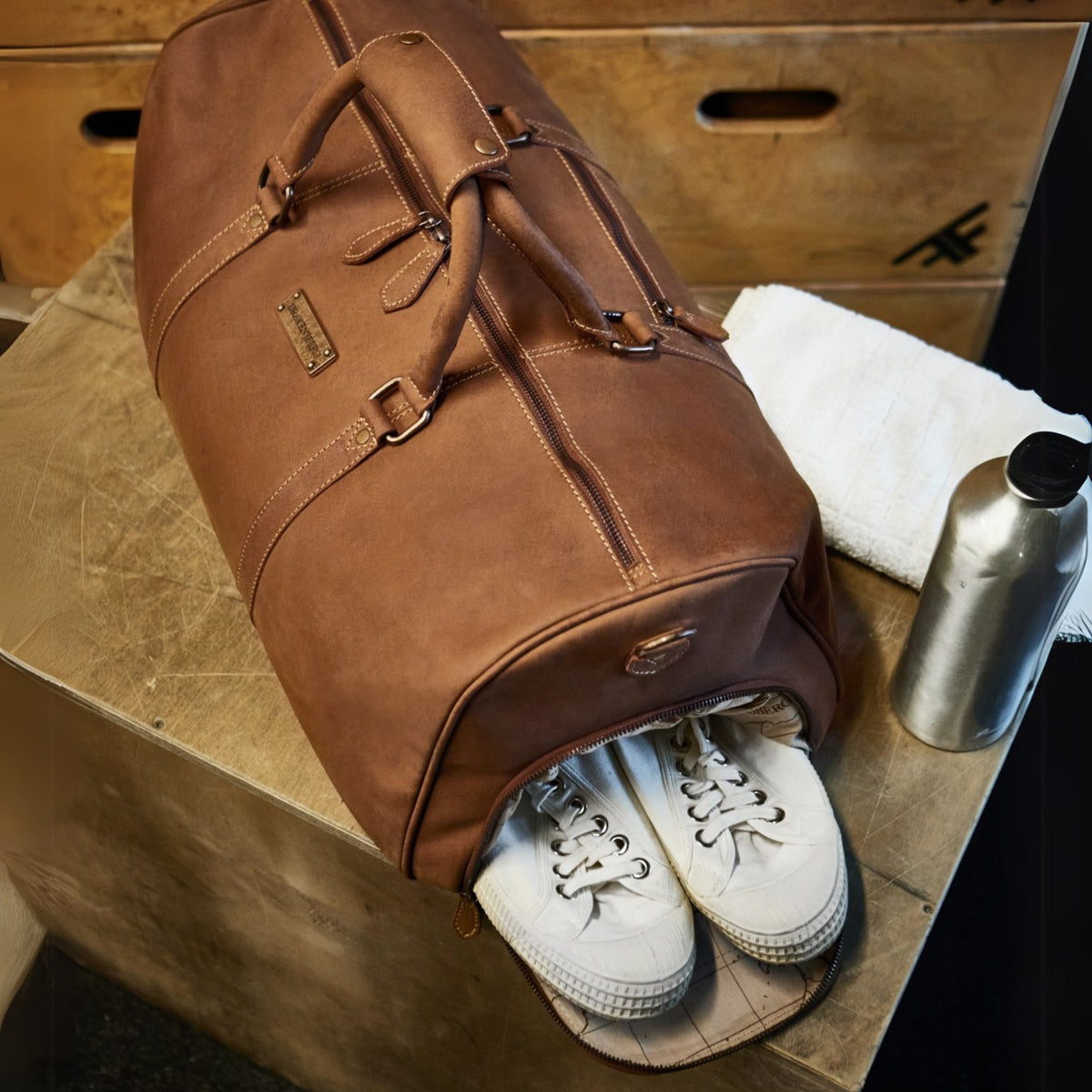 Leather travel bag – Finn Havana Brown by DRAKENSBERG