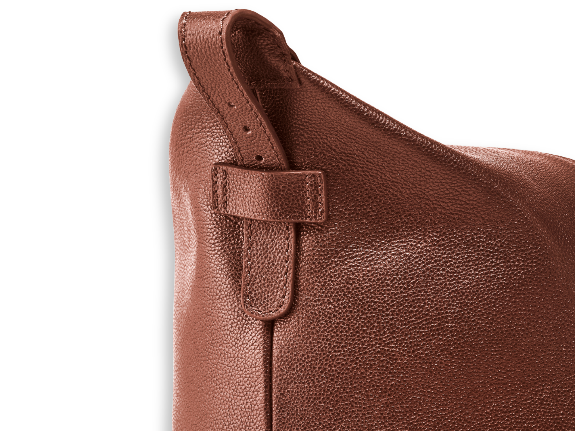 Seitlicher Riemen der Reisetasche Marcello durch die untere Schlaufe geführt
