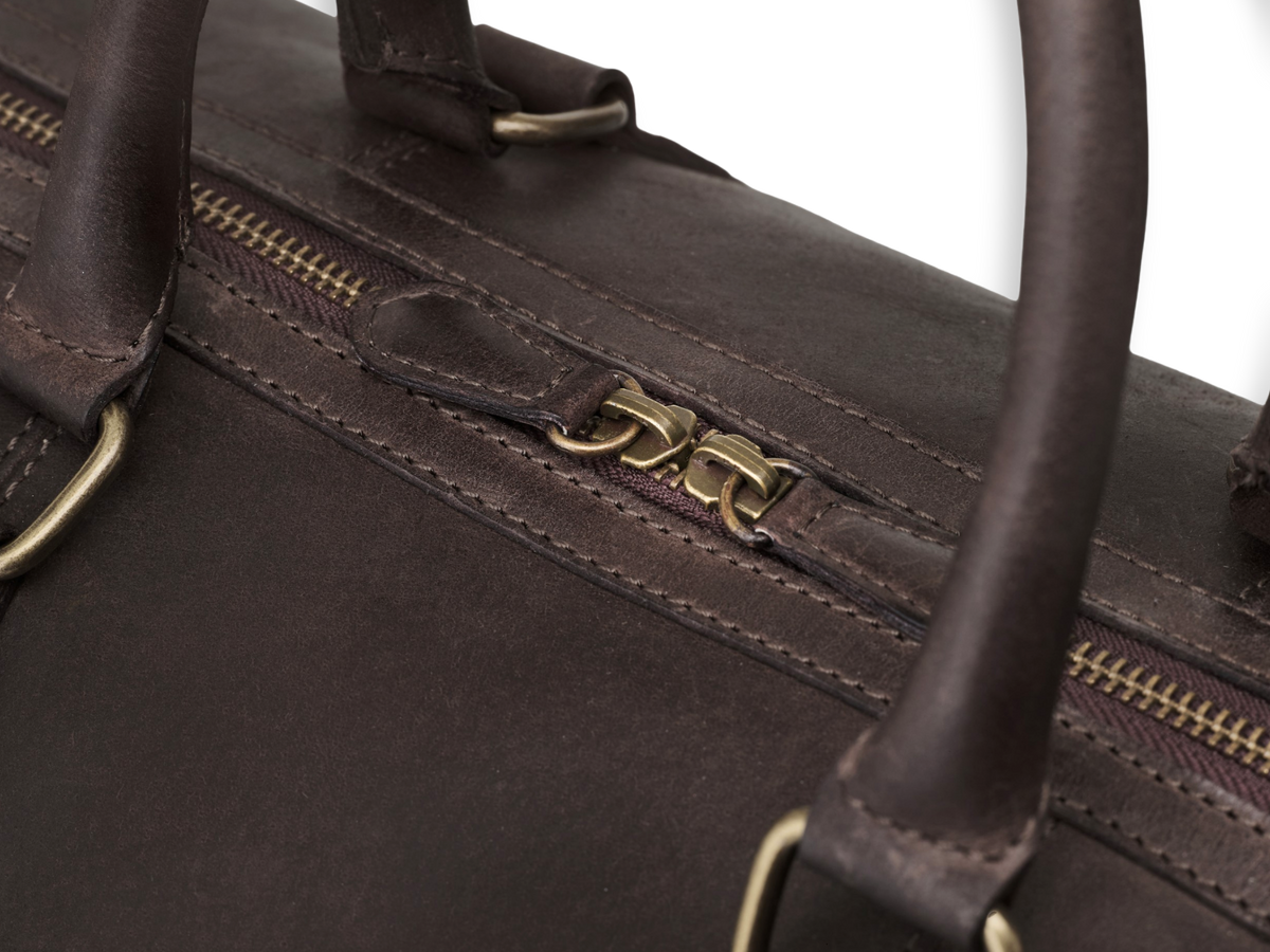 YKK-Metallreißverschlüsse am Leder-Weekender »James«