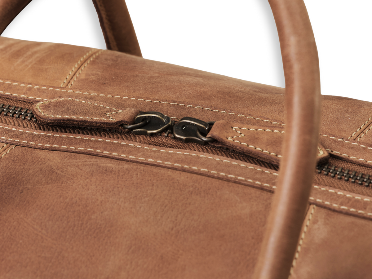 YKK-Metallreißverschlüsse am Leder-Weekender »James«