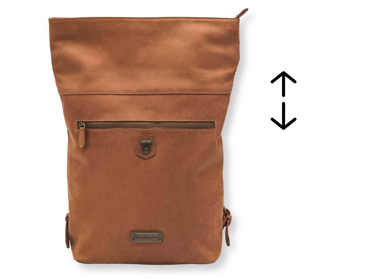 Paula in Cognac-Braun – ausgerolltes Rolltop für erweiterbaren Stauraum